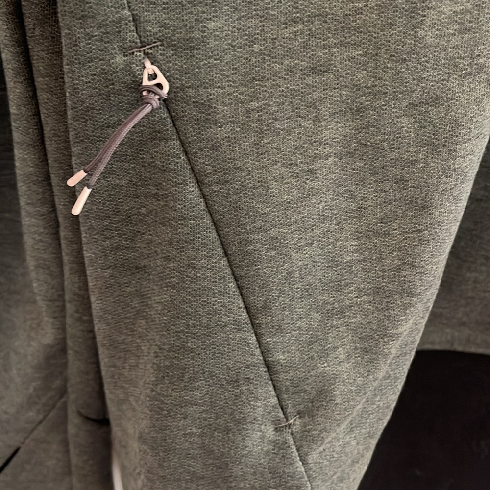 On Running Performance Hoodie - Xs - image 4